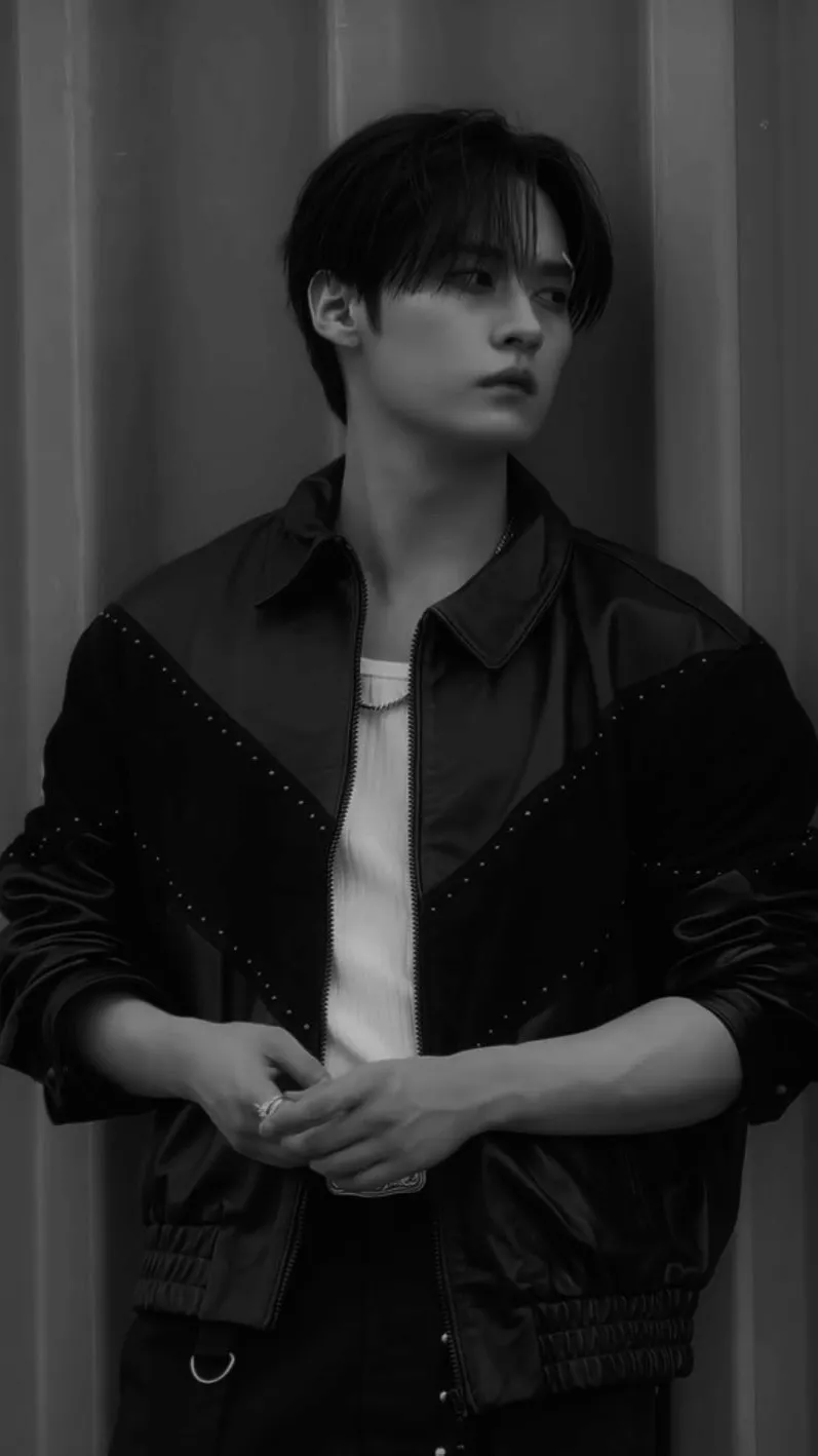 Talkie AI - Chat with  Minho 