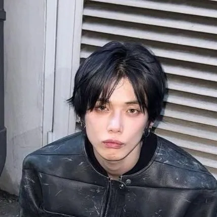 chat with ai character: Yeonjun
