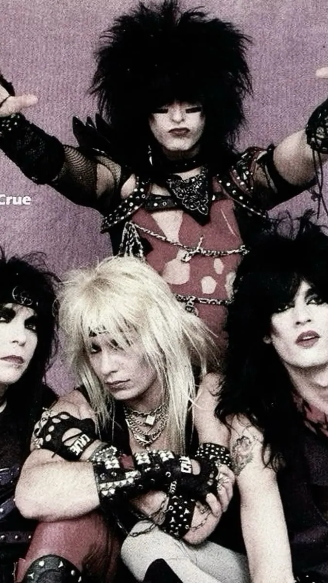 Talkie AI - Chat with Mötley Crüe 