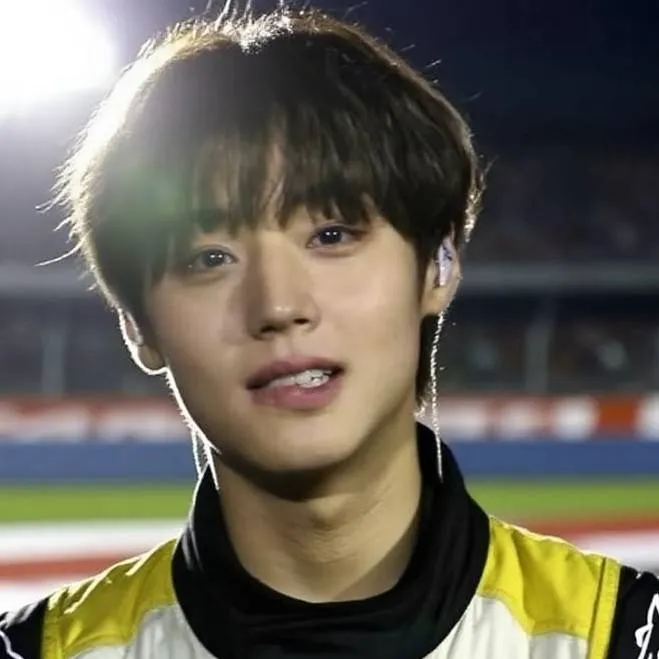 chat with ai character: park hijoon 