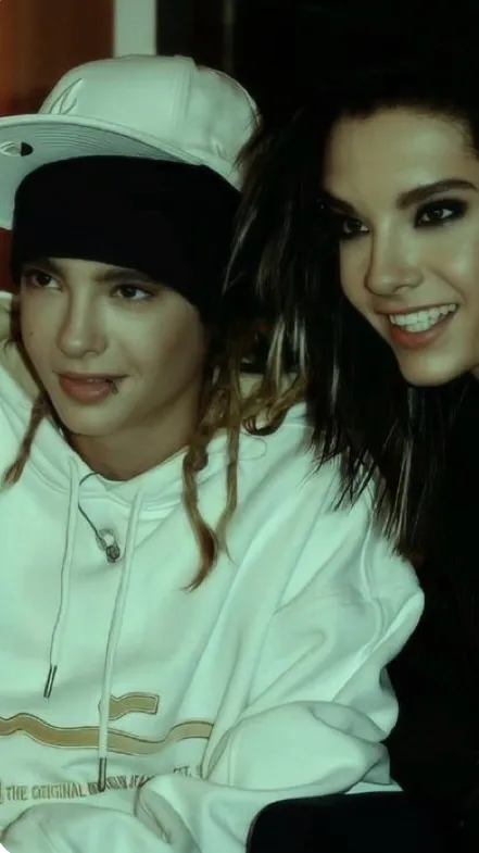 ai character: KauLITZ  background