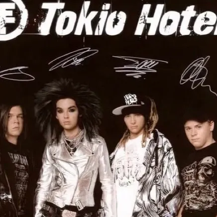 chat with ai character: Tokio hotel
