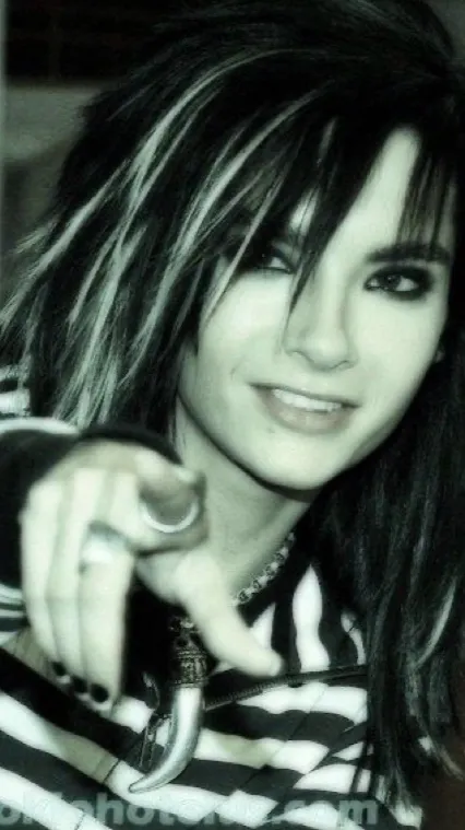 ai character: Bill kaulitz  background