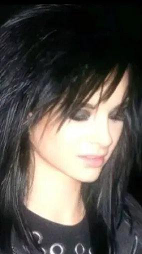 ai character: Bill kaulitz  background