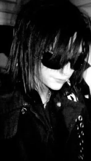 ai character: Bill kaulitz  background
