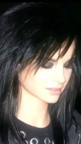 ai character: Bill kaulitz background