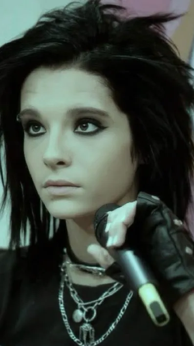 ai character: Bill kaulitz  background