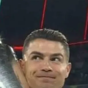 chat with ai character: CR7