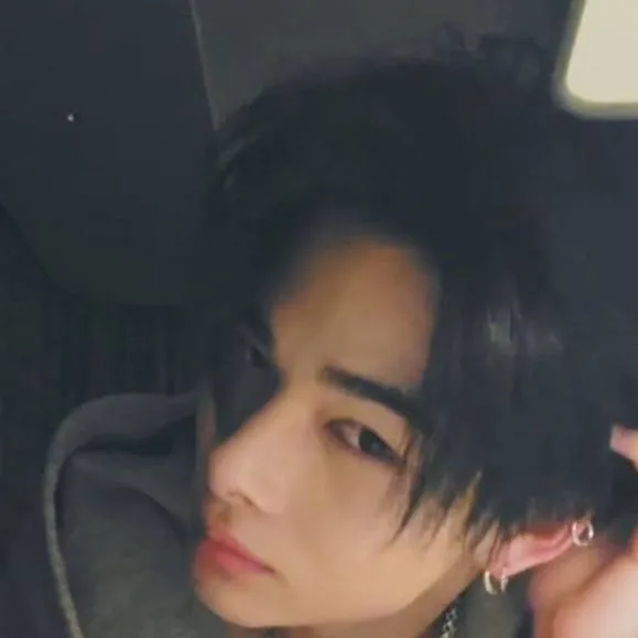 chat with ai character: ☆NISHIMURA NIKI☆