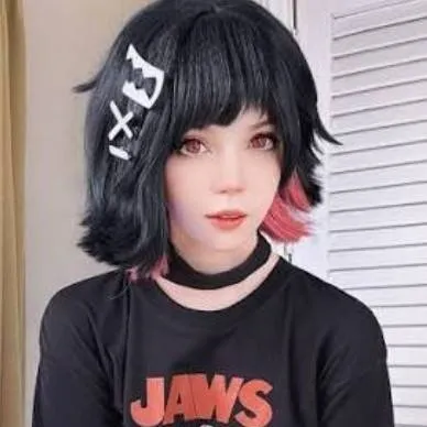 chat with ai character: ellen joe cosplay🦈