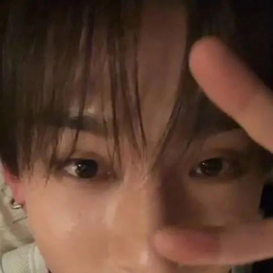 chat with ai character: channie