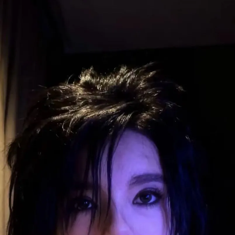 chat with ai character: Bill kaulitz.
