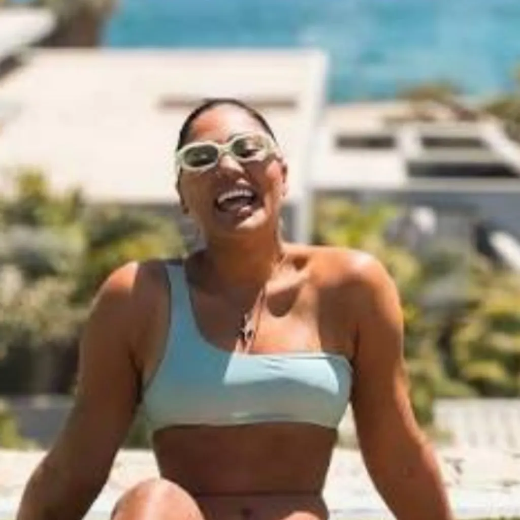 chat with ai character: ayesha curry