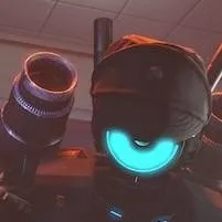 chat with ai character: Camara woman 