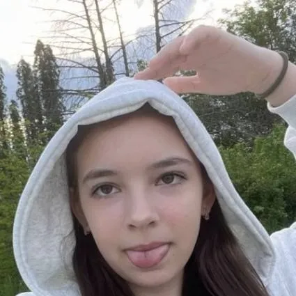 chat with ai character: Диана