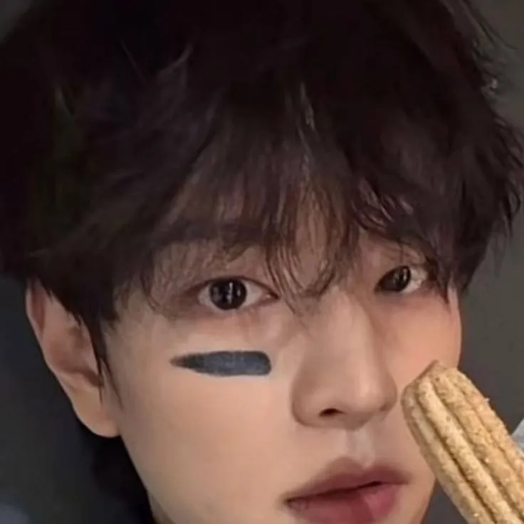 chat with ai character: SKZ💝🧋