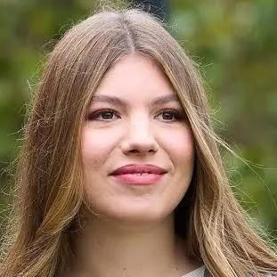 chat with ai character: Sofía ♥️❣️