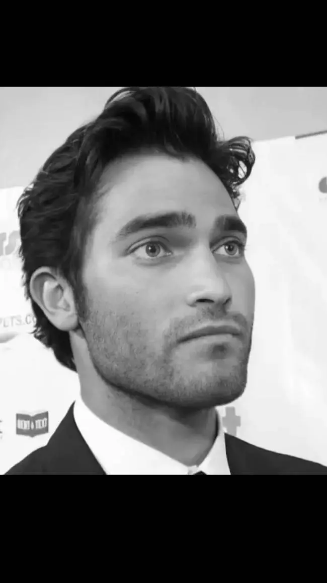 Talkie AI - Chat with Tyler hoechlin 