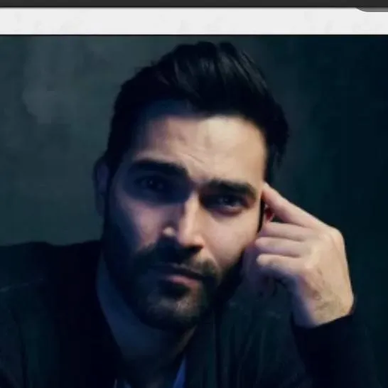 chat with ai character: Tyler hoechlin 