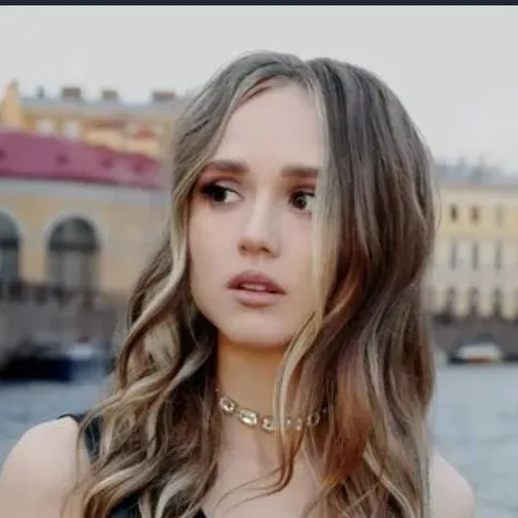 chat with ai character: Anastasia