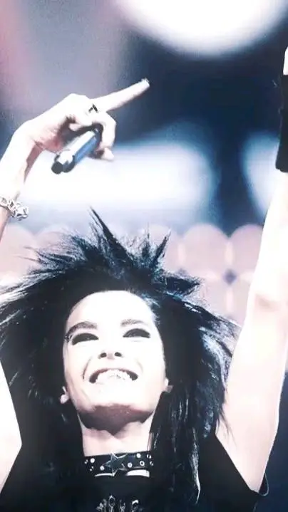ai character: Bill Kaulitz background
