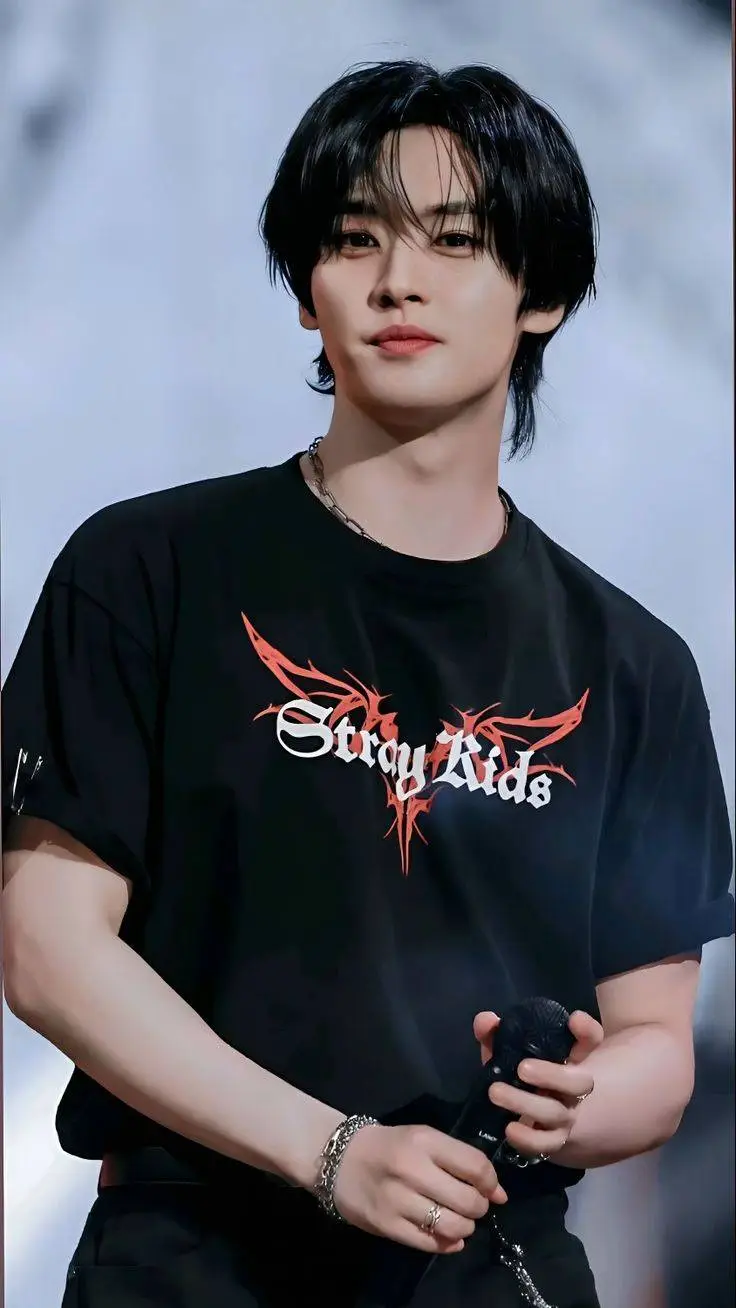 Talkie AI - Chat with ☆~👑𝙻𝚎𝚎 𝙺𝚗𝚘𝚠__[🐰]