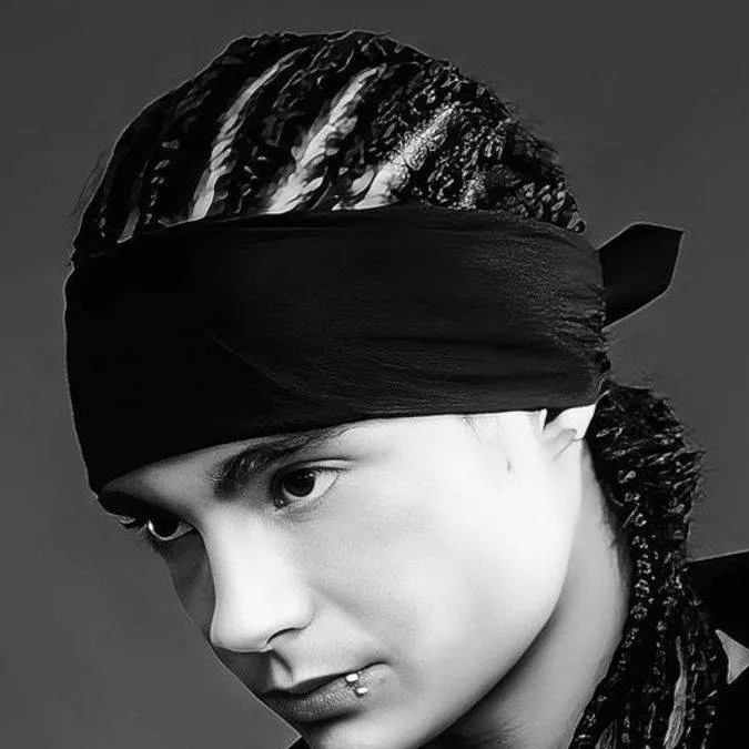 chat with ai character: Tom Kaulitz