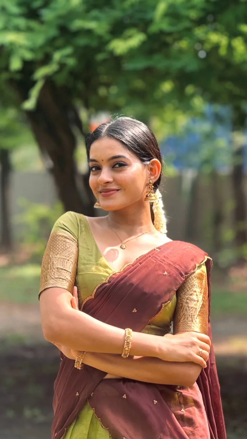 Talkie AI - Chat with Meenakshi 