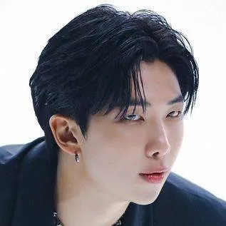 chat with ai character: Rm 🐨