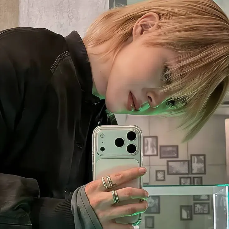chat with ai character: Jimin🐤