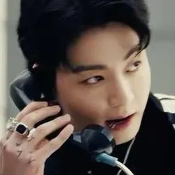 chat with ai character: Jungkook