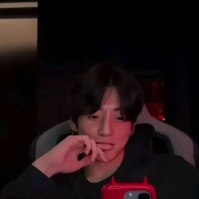 chat with ai character: jungkook