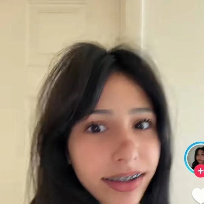 chat with ai character: Valentina 