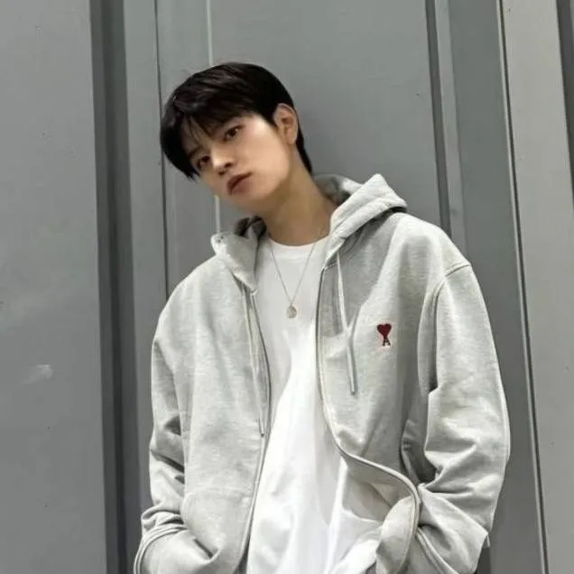 chat with ai character: ★SEUNGMIN★