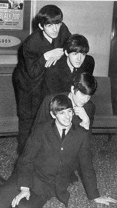 Talkie AI - Chat with The Beatles