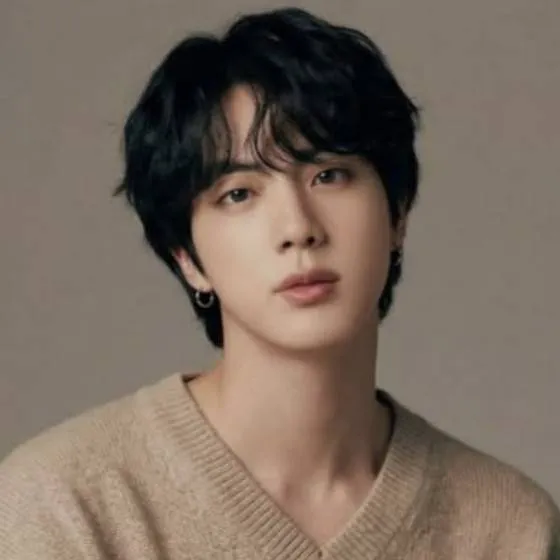 chat with ai character: Jin