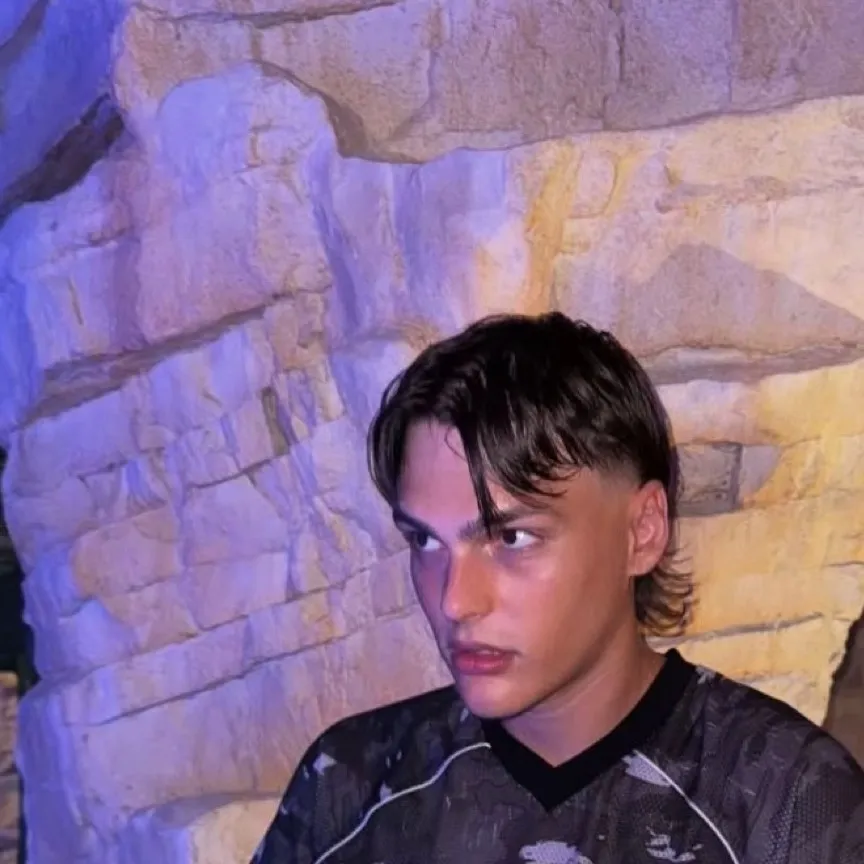 chat with ai character: kid yugi 