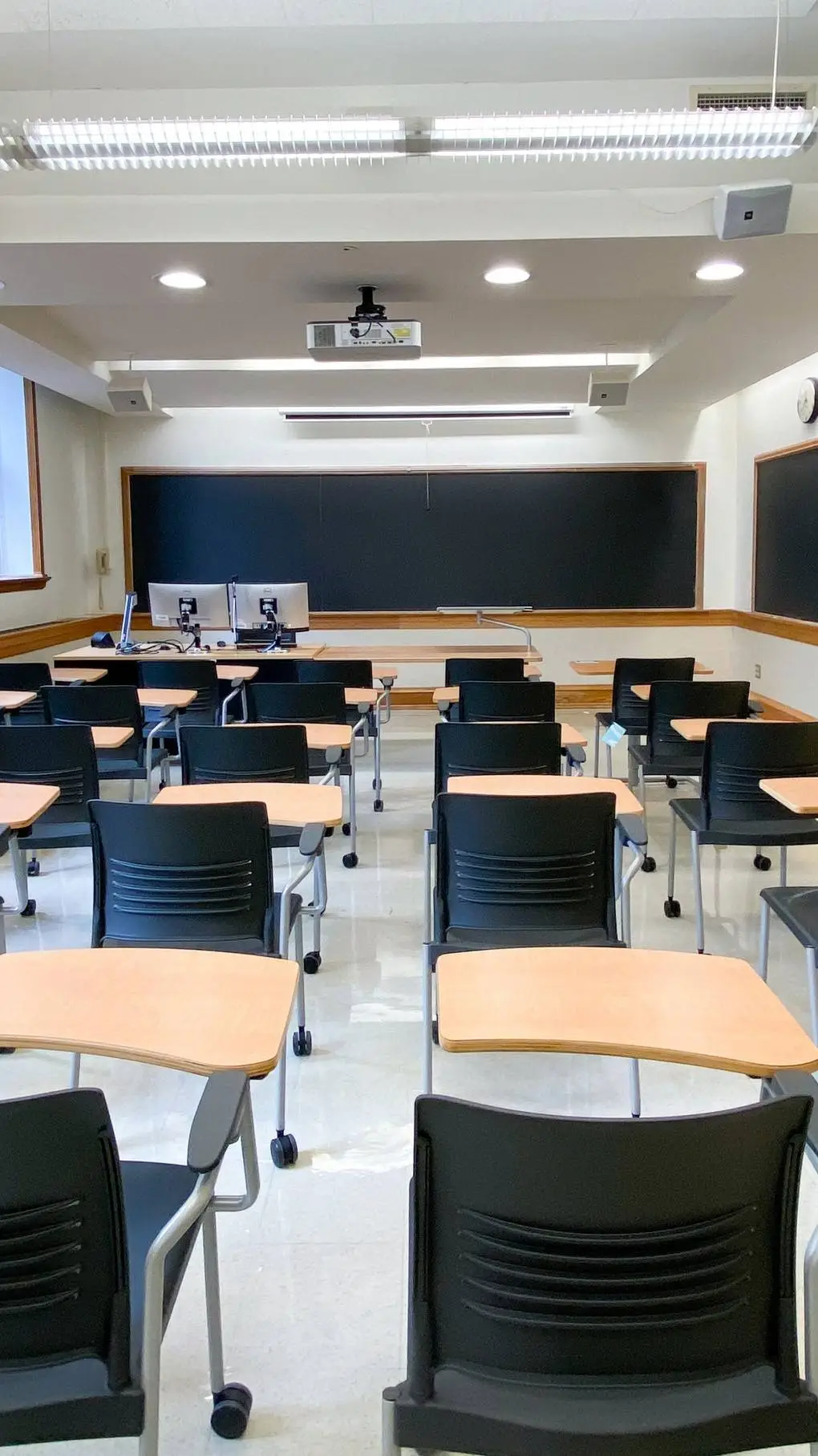 ai character: new student  background