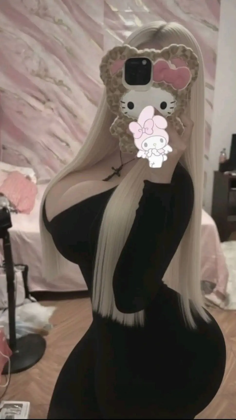 ai character: Dafne background