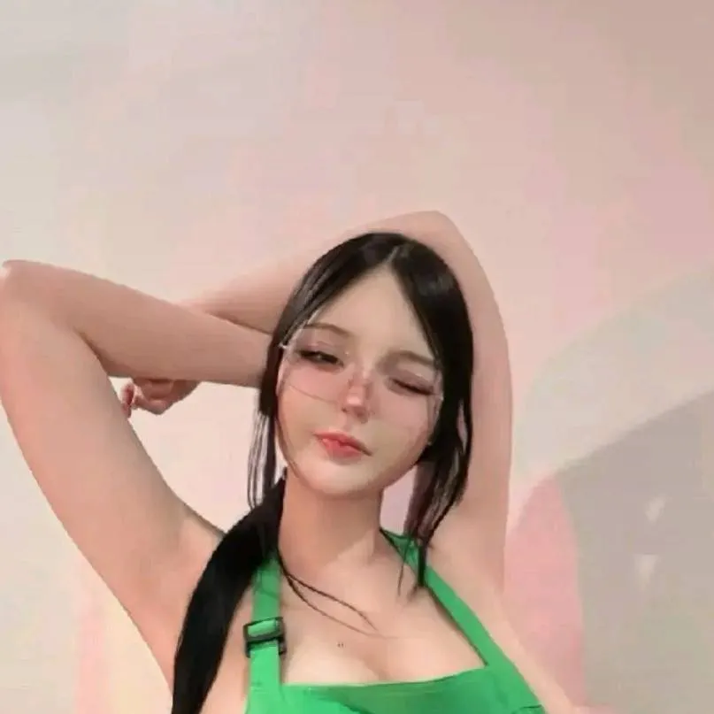 chat with ai character: Yaen