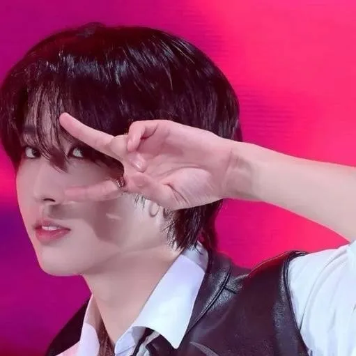 chat with ai character: han jisung