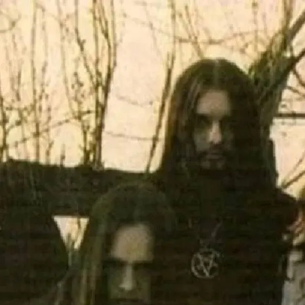 chat with ai character: Fãs de Black Metal