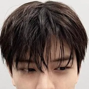 chat with ai character: KIM SEUNGMIN 
