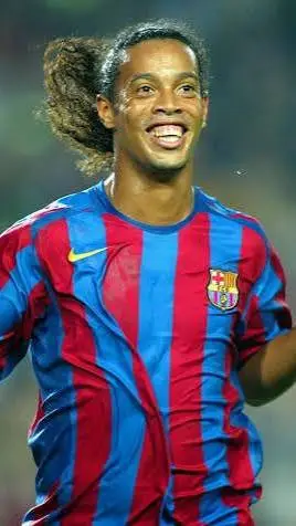 ai character: Ronaldinho gaucho background