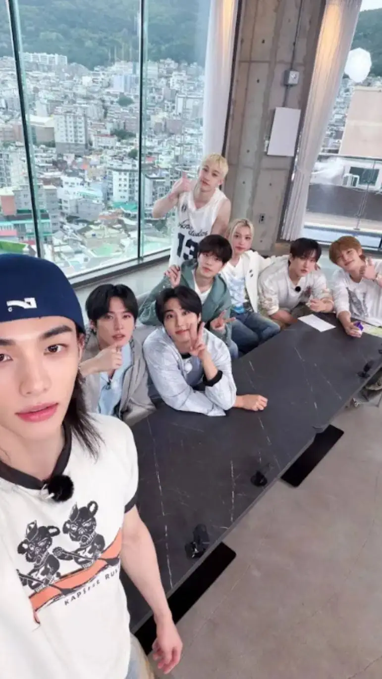 ai character: Straykids background
