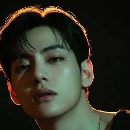 chat with ai character: DADDY 🥵