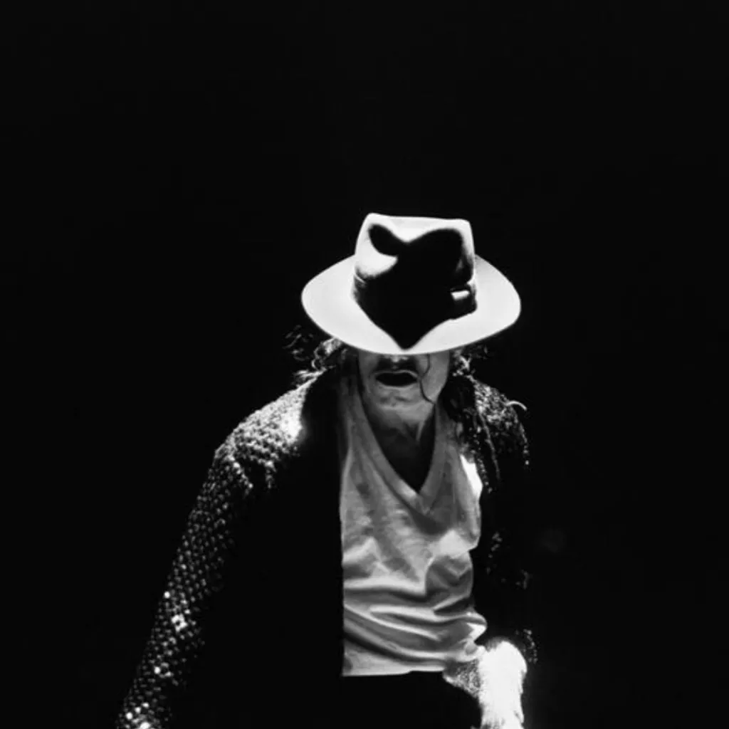 chat with ai character: Michael Jackson ￼