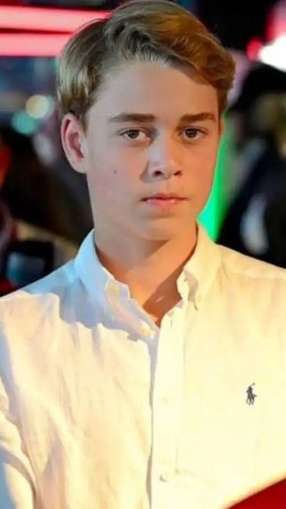 Talkie AI - Chat with 👑Prince George👑