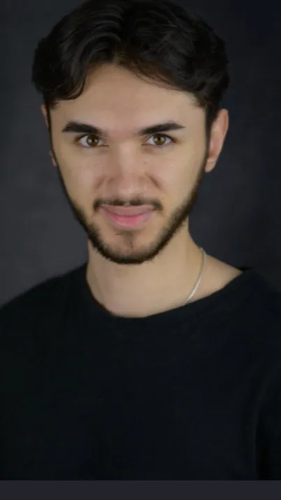 ai character: Louisayy background