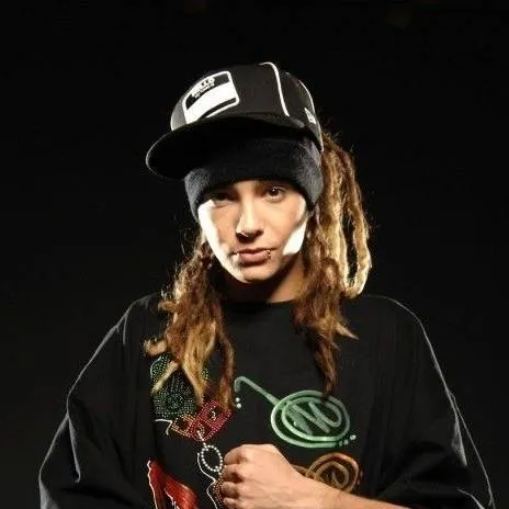 chat with ai character: TOM KAULITZ